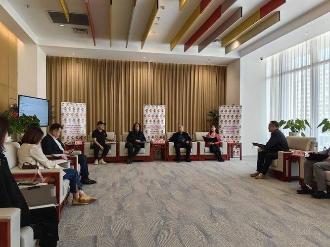 交流協(xié)會一直致力于促進中西文化藝術(shù)交流,通過組織各種形式的活動,如