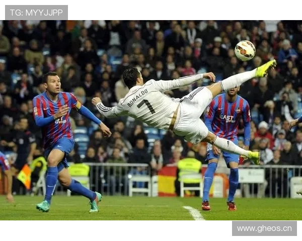 C罗与罗本边锋突破能力对比:差距体现在哪些维度 C罗与罗本边锋突破能力对比:差距体现在哪些维度