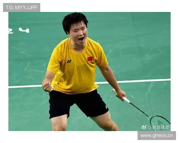 何冰娇随手背的包，抵得上我好几个月工资